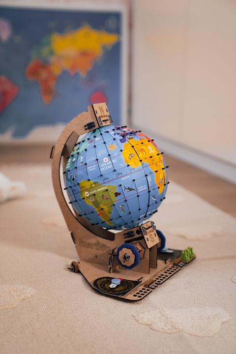 Actual product image Smartivity Globetrotter