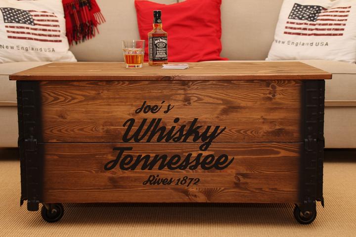 Image du produit Uncle Joe´s Table coffre à whisky