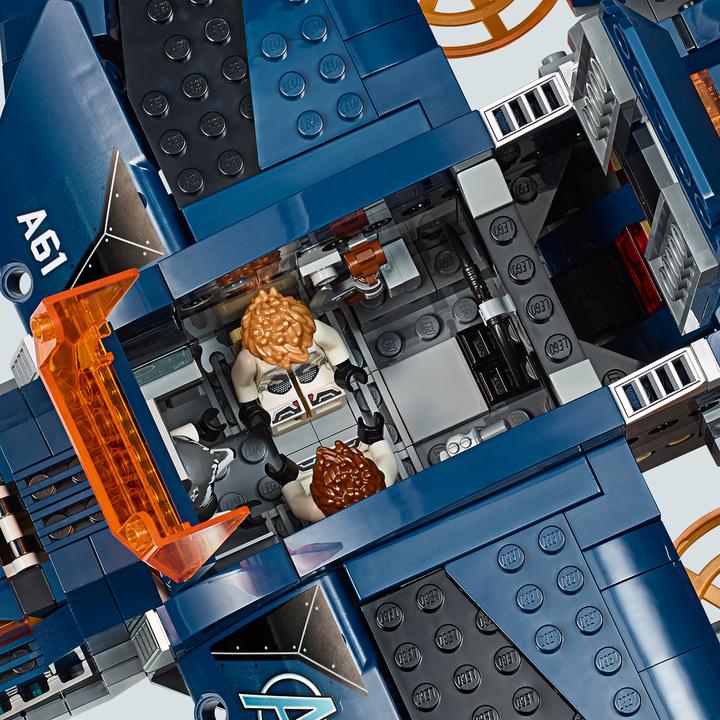 Actual product image LEGO Ultimate Avengers Quinjet (76126, LEGO Marvel)