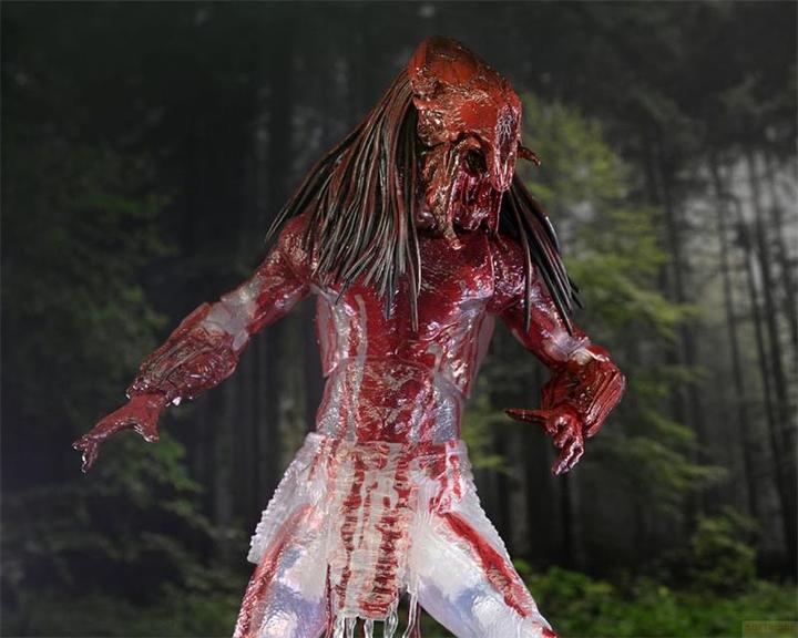Immagine prodotto Neca Prey action figure Ultimate Feral Bear Blood Predator 18 cm