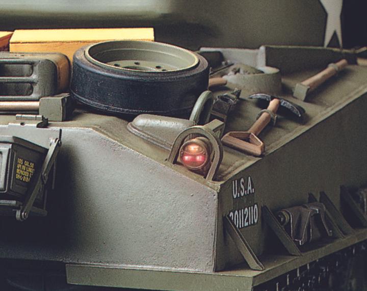 Actual product image Tamiya M4 Sherman 105mm How. (Kit)
