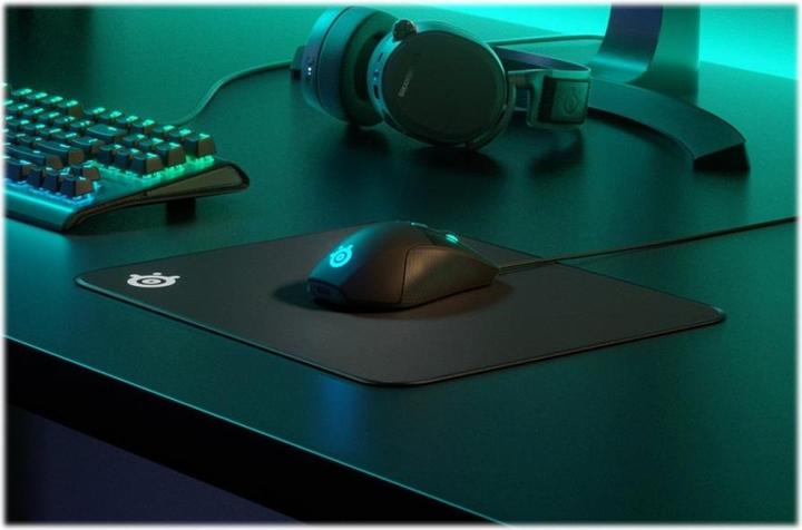 Actual product image SteelSeries QcK Edge (M)