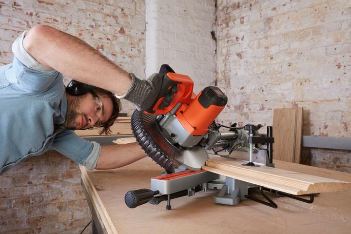 Immagine prodotto Black & Decker BLACK&DECKER BES700-QS