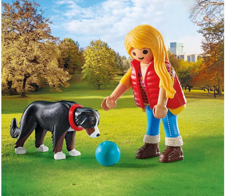 Immagine prodotto Playmobil 71738 Donna con cane da montagna (71738, Playmobil La mia vita)