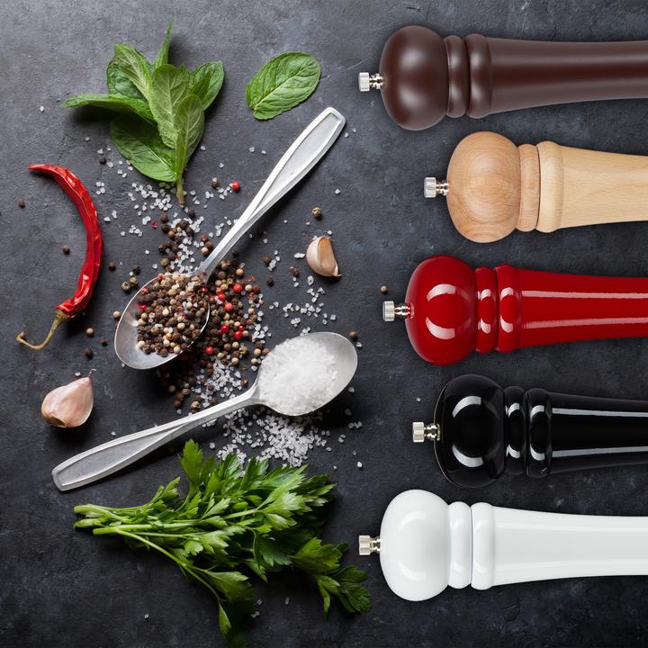 Actual product image Relaxdays Wooden Pepper Mill (Chili, Sea salt, Salt)