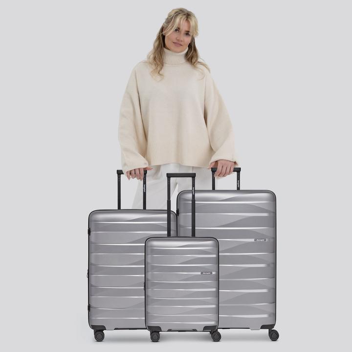 Actual product image Bergpfeil Travel 4-wheel suitcase set, 3-piece, with stretch fold (228 l, XL (from 140l))