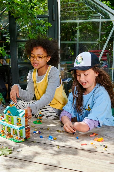 Actual product image LEGO 41730 Confidential (41730, LEGO Friends)