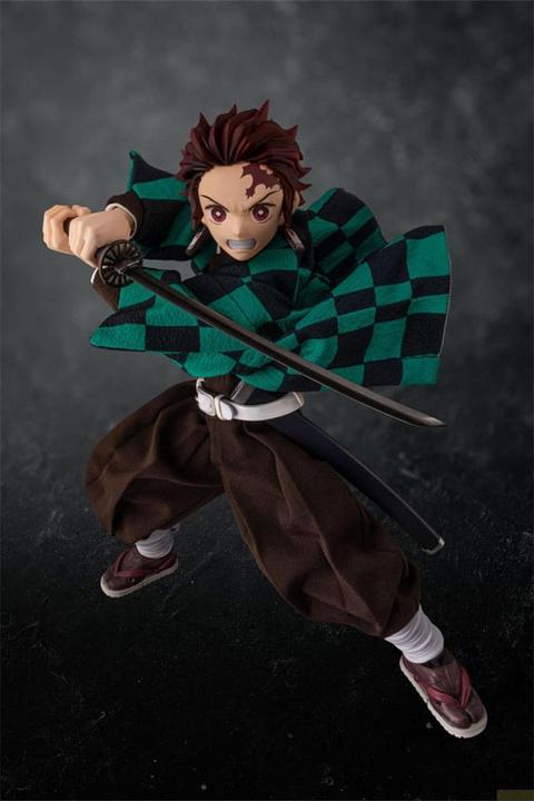 Actual product image Aniplex Demon Slayer: Kimetsu no Yaiba statuette 1/6 Tanjiro Kamado 20 cm