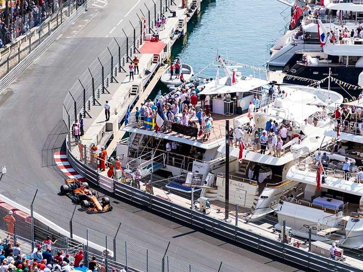 Produktbild Smartbox Formel-1-Grand-Prix von Monaco 2025 mit 2 Tickets und eine Übernachtung im 3*-Hotel (2 Pers.)