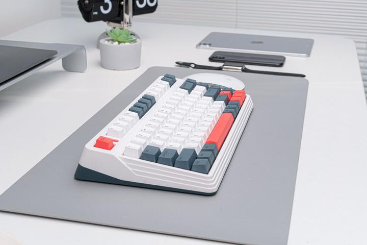 Image du produit Iqunix L80 Formula (CH, Filaire, Sans fil)
