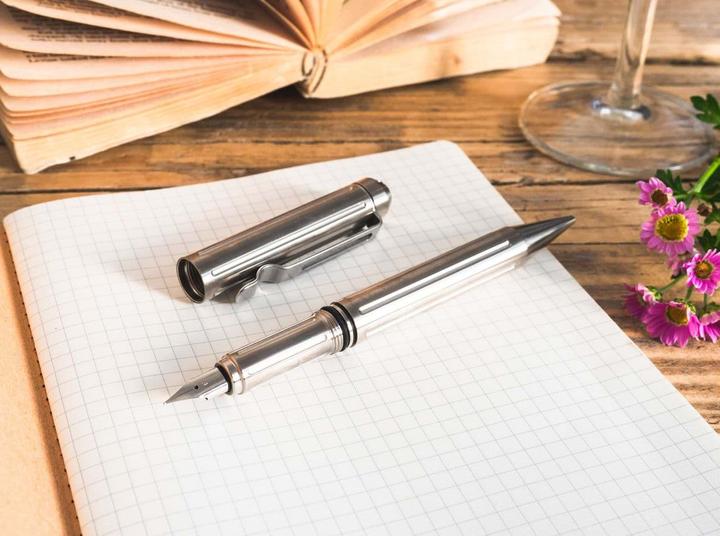Actual product image Böker Tactical Fountain Pen