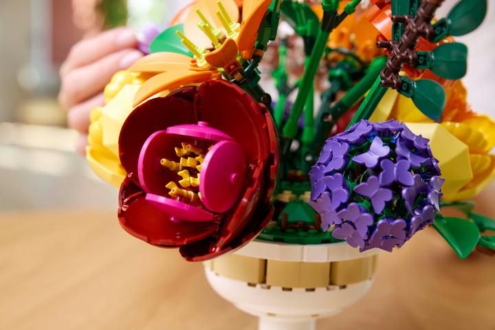 Immagine prodotto LEGO Composizione floreale (10345, LEGO Botanical, Set LEGO rari)
