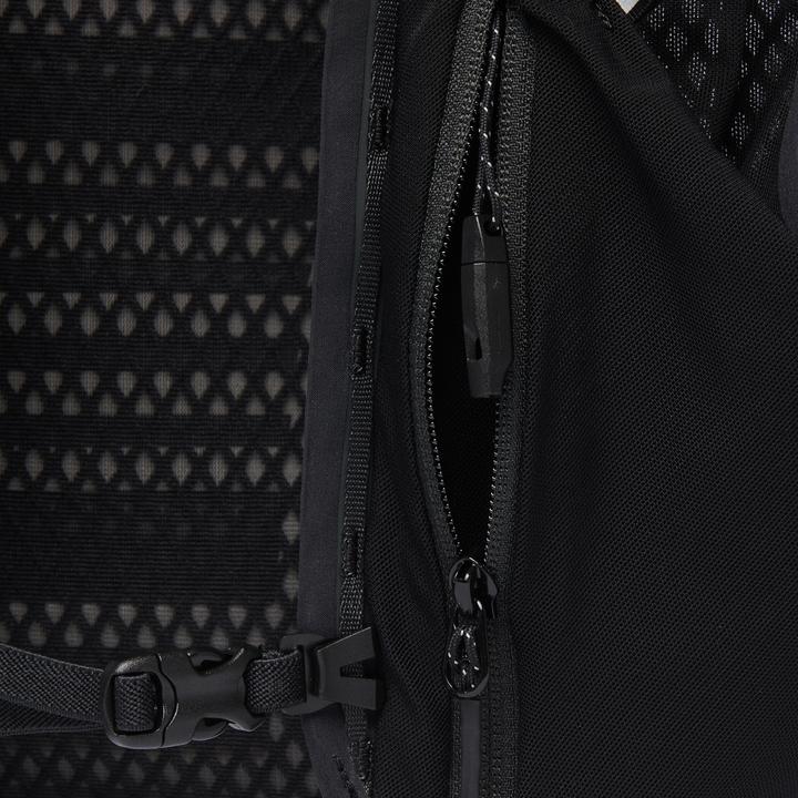Actual product image Black Diamond Distance 8 Backpack (8 l)
