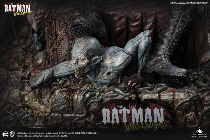 Immagine prodotto Queen Studios Statua DC Comics "Batman che ride" 1/4
