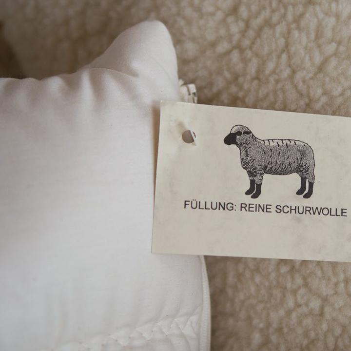 Produktbild Alpur Schafwollkissen gesteppt (3-Kammer-Kissen) (50 x 60 cm)