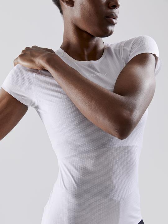 Actual product image Craft Pro Dry Nanoweight Short Sleeve Undershirt (XL)