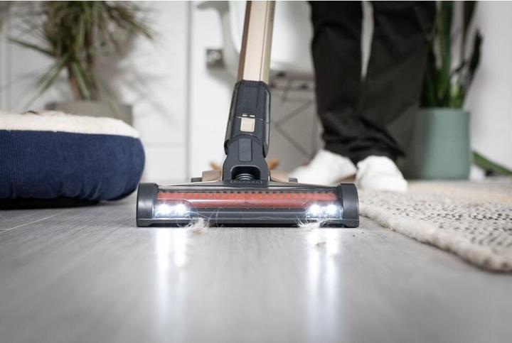 Image du produit Black & Decker BLACK&DECKER BHFEV36B2DW Aspirateur à main sans fil 4 en 1 36V/2,5Ah