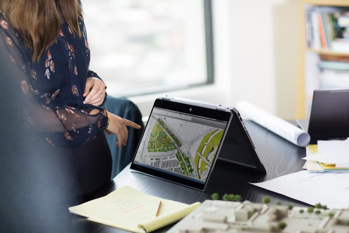 Actual product image HP ZBook Studio G5 Mobile Workstation (15.6-inch) Ultra HD Intel® Core™ i9 DDR4-SDRAM SSD NVIDIA (15.60", Intel Core i9-8950HK, 16 GB, 512 GB)