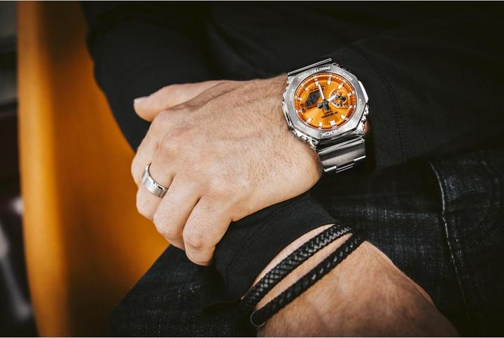 Produktbild G-Shock GM-2110D-4A (Chronograph, 44 mm)
