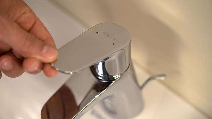 Actual product image hansgrohe Focus single-lever basin mixer 70 with pop-up waste