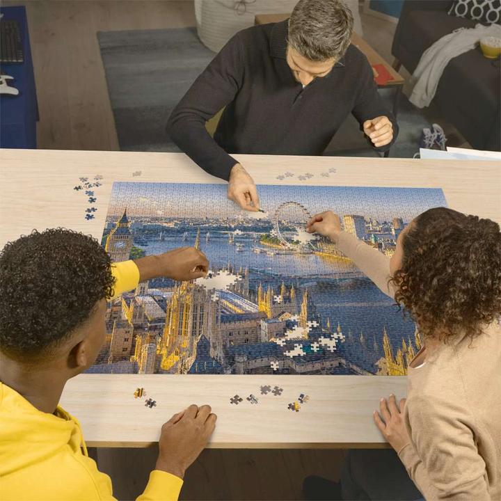 Actual product image Ravensburger Atmospheric London (2000 pieces)