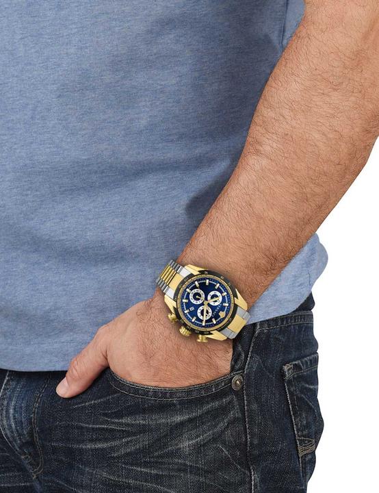 Actual product image Versace VE2I00421 (Chronograph, 44 mm)