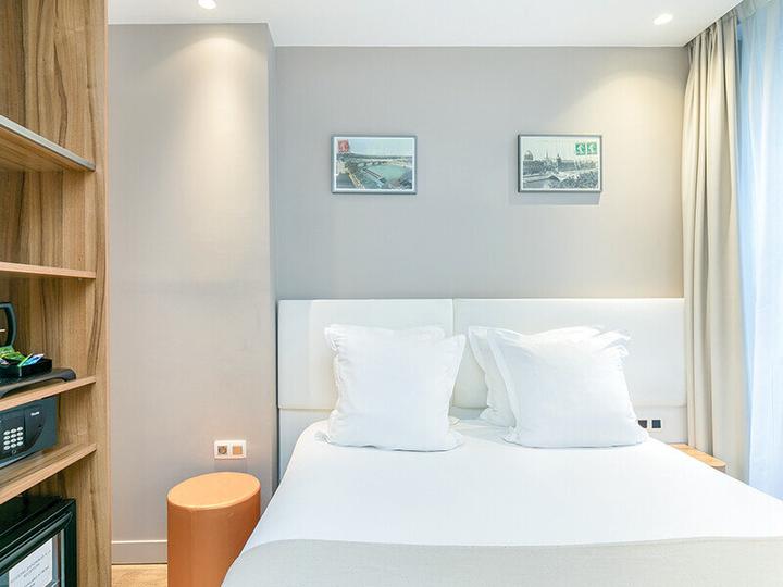 Produktbild Smartbox Magisches Paris: Romantischer Aufenthalt mit 1 Übernachtung im 3- oder 4-Sterne-Hotel (2 Pers.)