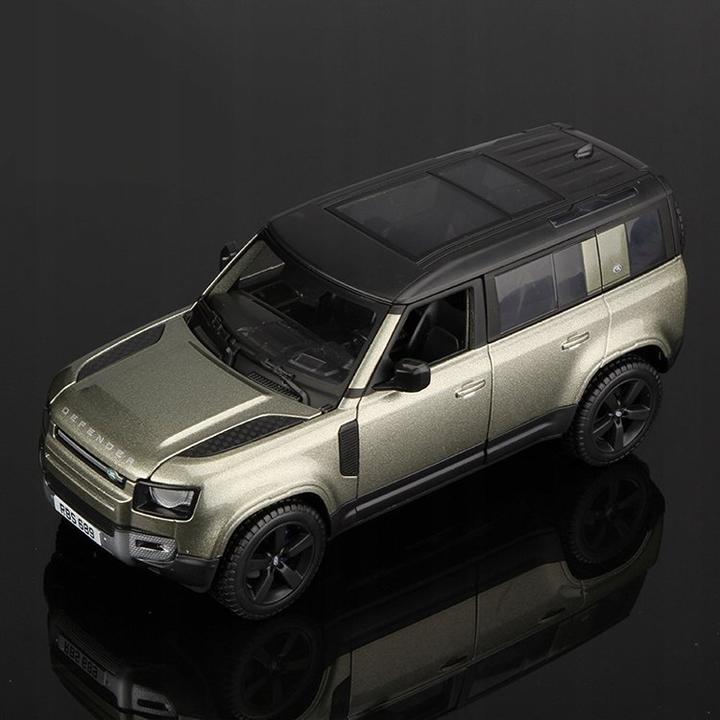 Actual product image Bburago Land Rover Defender