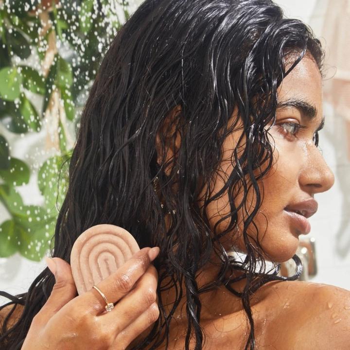 Actual product image Kitsch Bond Repair (Solid shampoo)
