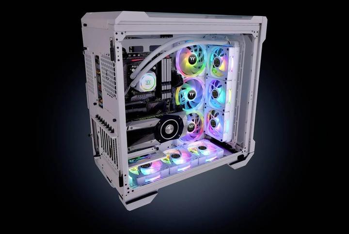 Actual product image Thermaltake Swafan EX12 RGB (120 mm, 3 x)