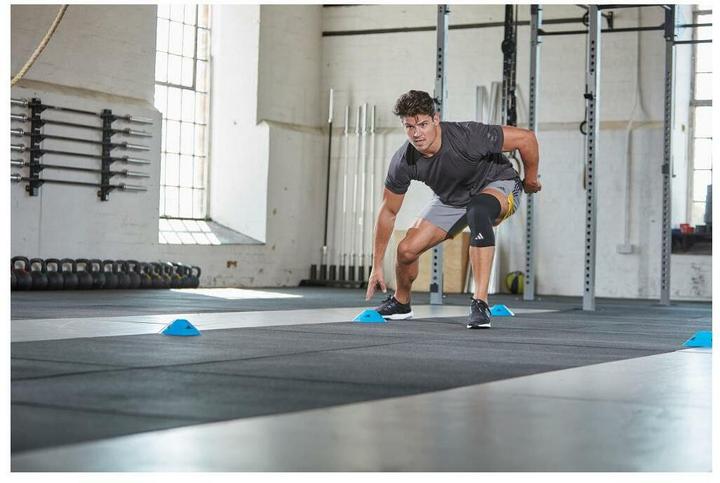 Actual product image adidas Knee Support (L)
