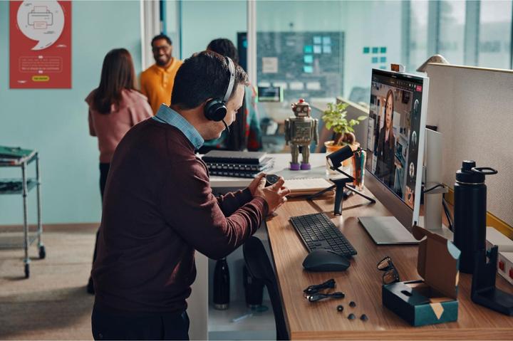 Produktbild Poly Voyager Focus 2 (Kabellos, USB-C)