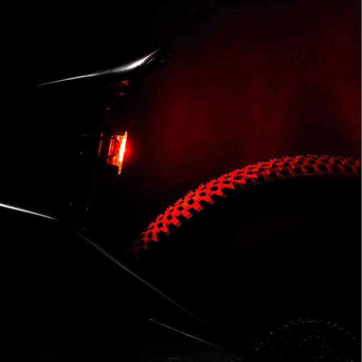 Produktbild Lezyne Strip Pro AI Alert 400+ Rear V2 (400 lm, 400 lm)