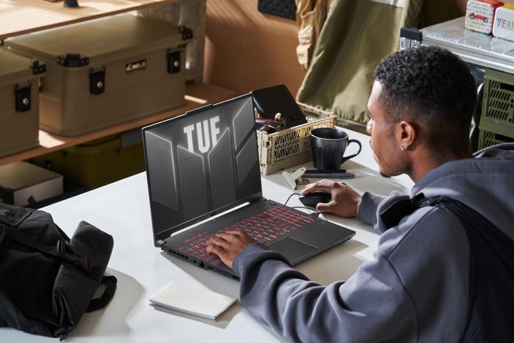 Produktbild ASUS TUF Gaming A16 FA607PI-N3090W (90NR0IV4-M004D0) (16", AMD Ryzen 9 7940HX, 16 GB, 1000 GB, Eng. Int.)