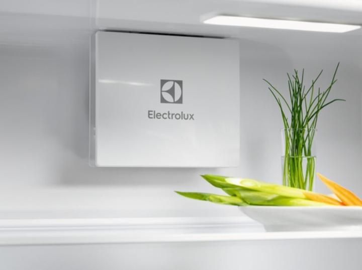 Produktbild Electrolux Chłodziarko-zamrażarka LNG7TE18S (256 l)