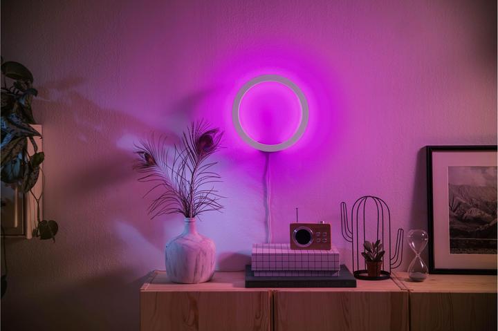 Actual product image Philips Hue Sana Base BT (1500 lm)