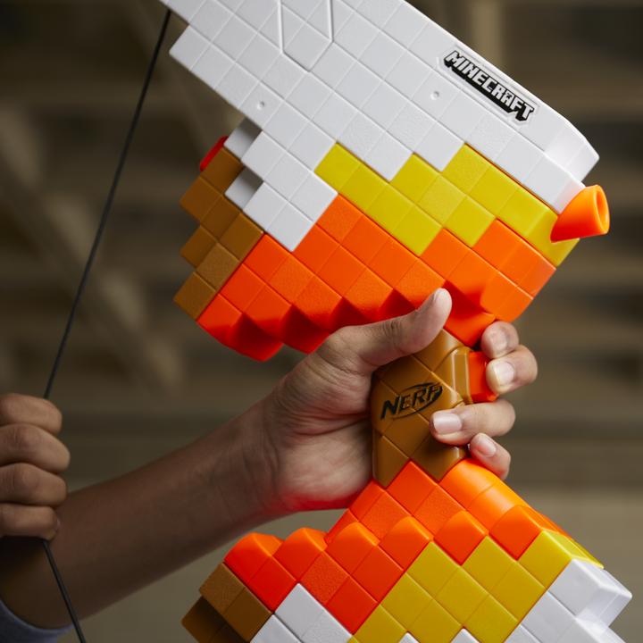Produktbild Nerf Minecraft motorisierter Sabrewing Bogen feuert Darts