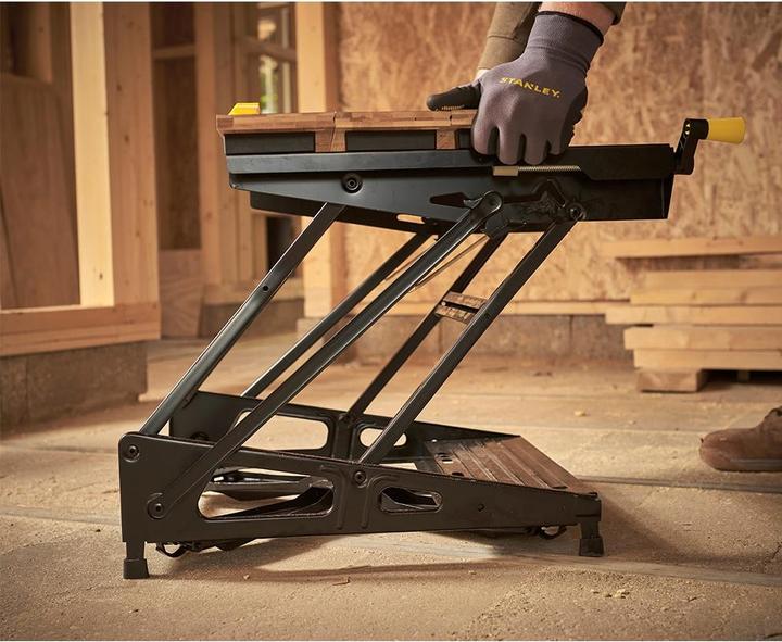 Produktbild Stanley Workmate mit Bambus-Arbeitsplatte und dualer Arbeitshöhe, belastbar bis 250kg (50.50 cm, 54 cm)