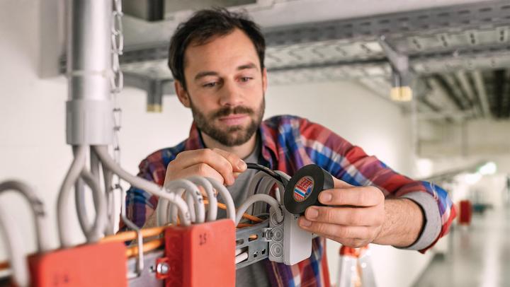 Produktbild tesa Elektro Isolierband, hitzebeständiges Klebeband zum Isolieren, Reparieren & Bündeln (19 mm)
