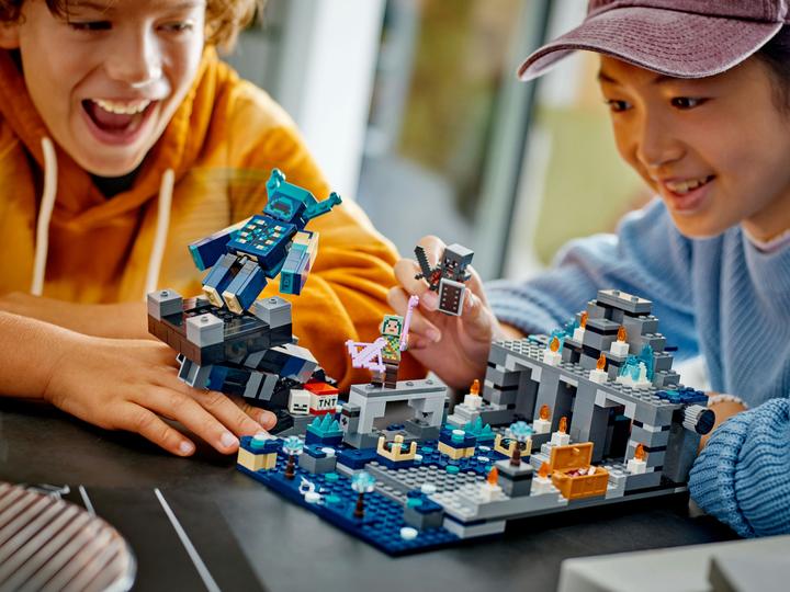 Image du produit LEGO Minecraft - Le duel dans les ténèbres (21246, LEGO Minecraft)