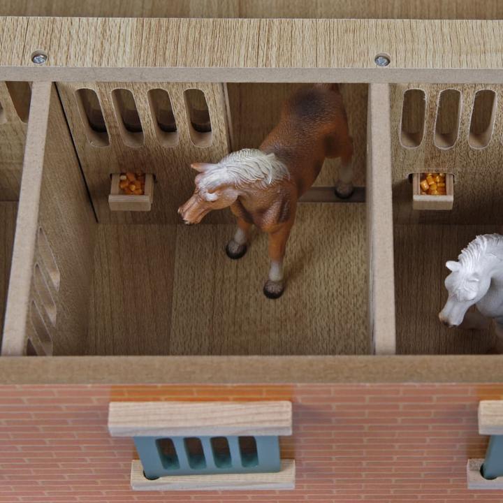 Actual product image Sombo Horse stable wood with 9 horse stables 1:32