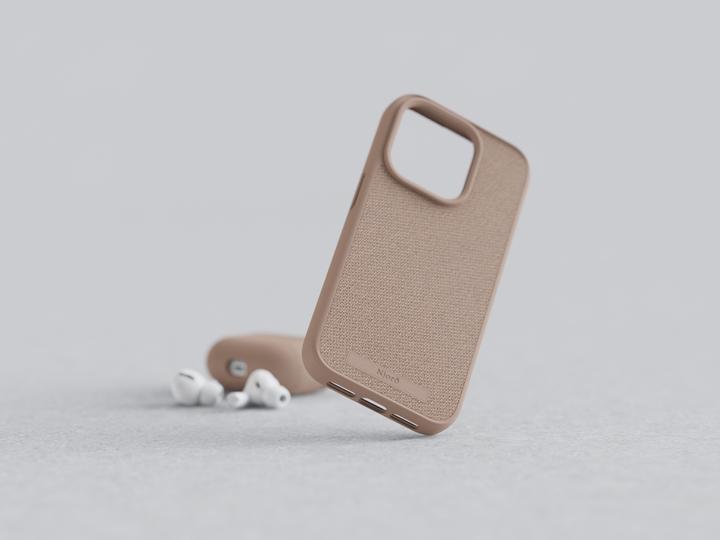 Actual product image Njord Hard Cover Fabric MagSafe Case Pink Sand (Apple iPhone 15 Pro Max)
