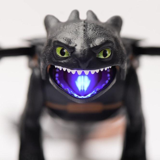 Actual product image Spin Master Dragons Movie - Plasma Blast Toothless