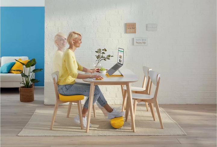 Actual product image Leitz Footrest in yellow (26 x 14 x 40.5 cm)