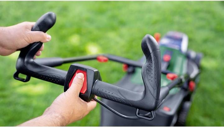 Productafbeelding Bosch Home & Garden UniversalRotak (Oplaadbare batterij)