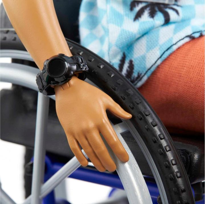 Actual product image Barbie Ken Fauteuil Roulant