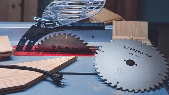 Immagine prodotto Bosch Professional Zubehör Lama per sega circolare PRO Wood, 700 x 4,2 x 30 mm