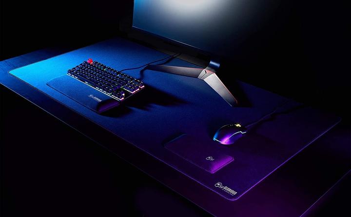 Actual product image Glorious PC Gaming Race Extended (3XL)