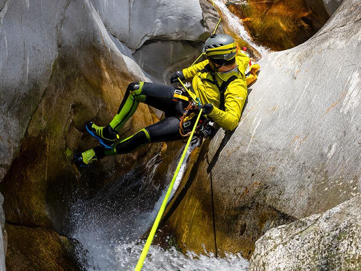 Immagine prodotto Smartbox Emozionante tour di canyoning ad Alpnach per 2 persone (2 pers.)