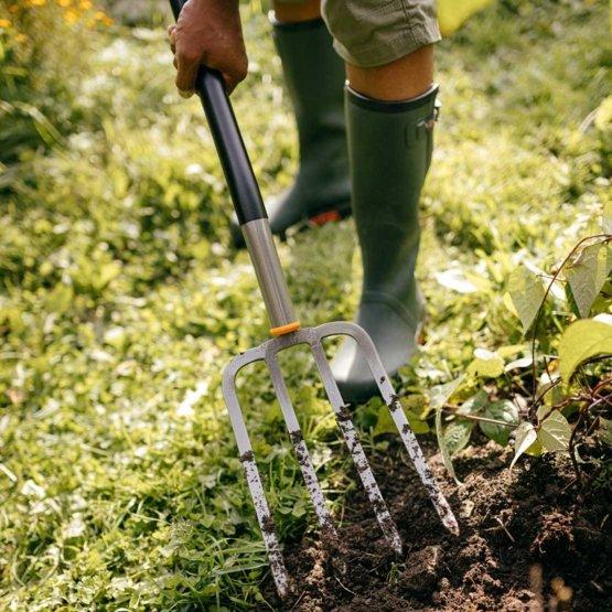Image du produit Fiskars Fourche de jardinage ergonomique (avec des lignes forfaitaires)